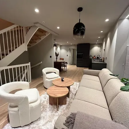 Modern New Townhouse City Centre Leilighet
